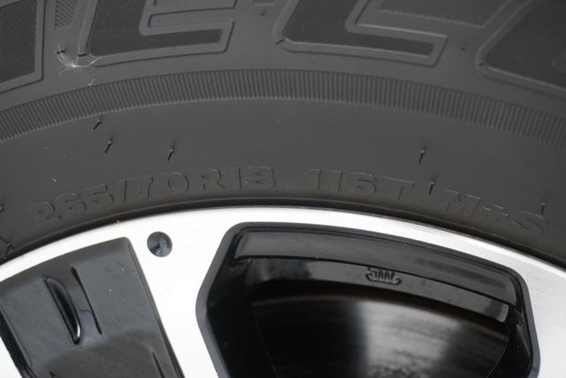 2021 Nissan Titan 4x2 Crew Cab SV - 22896347 - 28