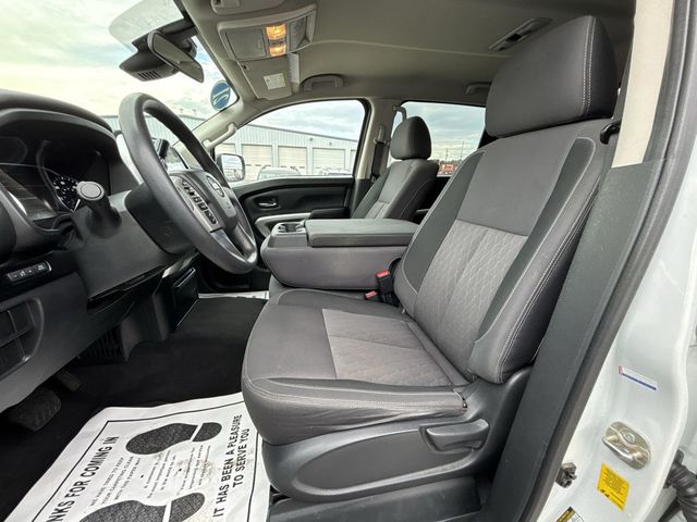 2021 Nissan Titan 4x2 Crew Cab SV - 22747803 - 17