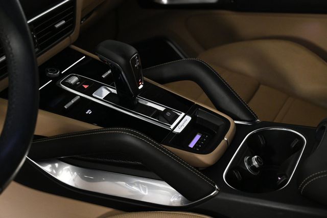2021 Porsche Cayenne Turbo - 22932416 - 24