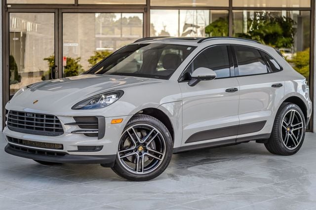 2021 Porsche Macan MACAN AWD - CHALK - NAV - PANO ROOF - BACKUP CAM - GORGEOUS - 22882126 - 1