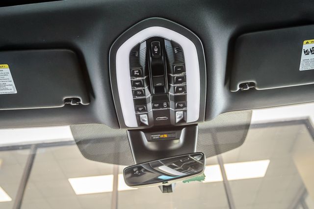 2021 Porsche Macan MACAN AWD - CHALK - NAV - PANO ROOF - BACKUP CAM - GORGEOUS - 22882126 - 32