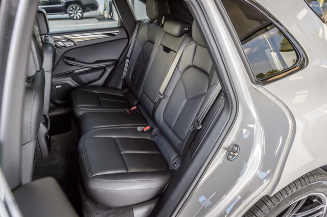 2021 Porsche Macan MACAN AWD - CHALK - NAV - PANO ROOF - BACKUP CAM - GORGEOUS - 22882126 - 36