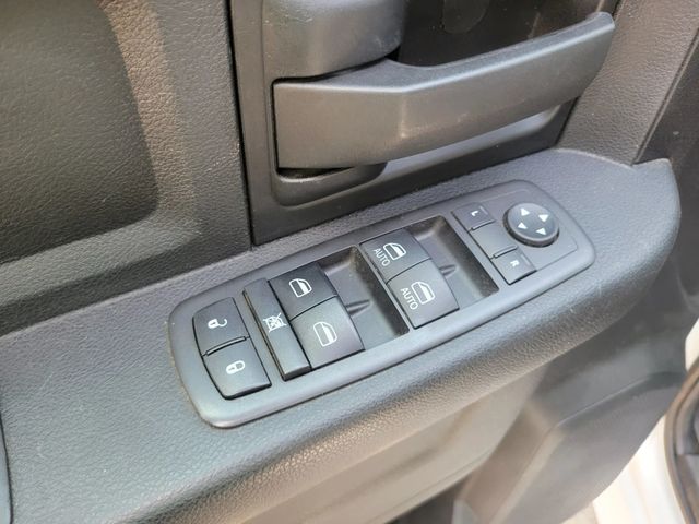 2021 Ram 1500 Classic Crew Cab Tradesman Pickup 4D 5 1/2 ft - 22932915 - 22