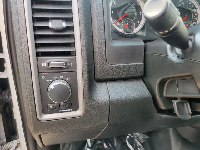 2021 Ram 1500 Classic Crew Cab Tradesman Pickup 4D 5 1/2 ft - 22932915 - 23