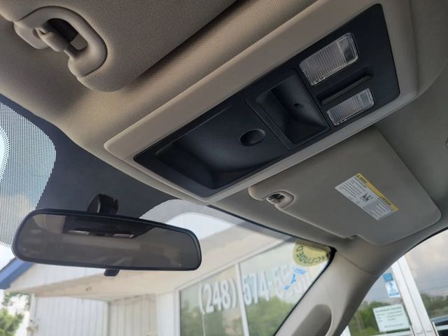 2021 Ram 1500 Classic Crew Cab Tradesman Pickup 4D 5 1/2 ft - 22932915 - 27