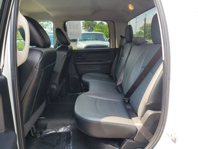 2021 Ram 1500 Classic Crew Cab Tradesman Pickup 4D 5 1/2 ft - 22932915 - 3