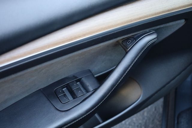 2021 Tesla Model 3 Standard Range Plus RWD - 22928745 - 34