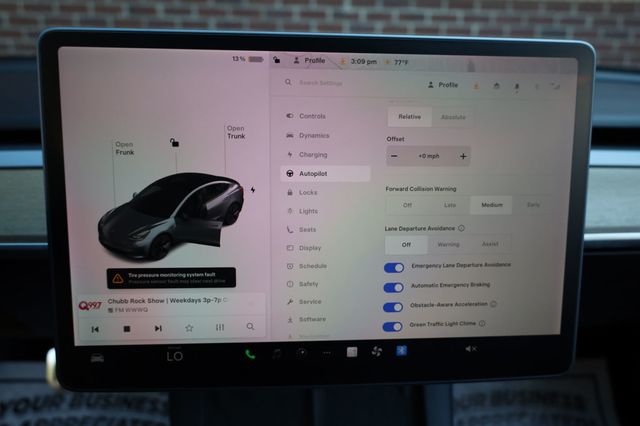 2021 Tesla Model 3 Standard Range Plus RWD - 22928745 - 40