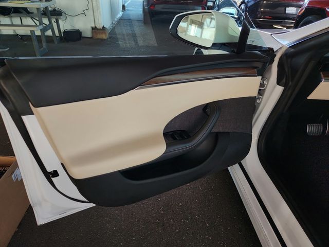 2021 Tesla Model S Long Range AWD with Cream Premium Interior - 22934826 - 24