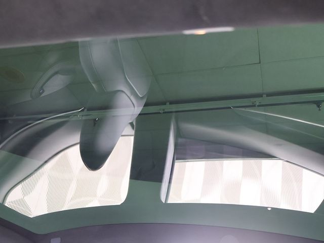 2021 Tesla Model S Plaid AWD - 22910773 - 18