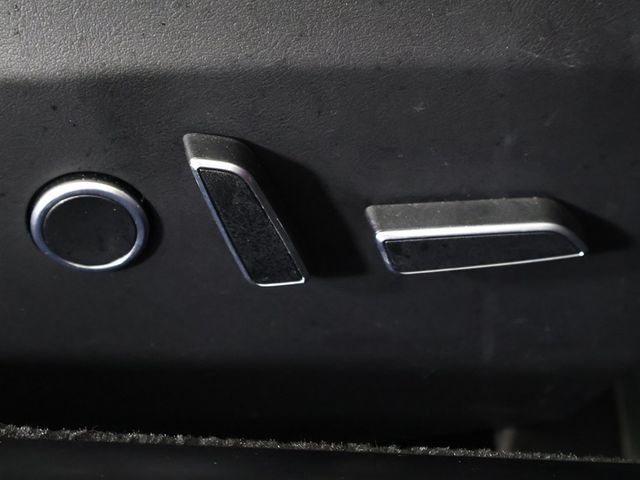 2021 Tesla Model S Plaid AWD - 22910773 - 29