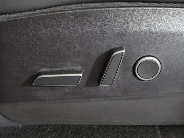 2021 Tesla Model Y Long Range AWD - 22921173 - 34