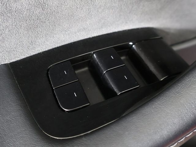 2021 Tesla Model Y Long Range AWD - 22921173 - 40