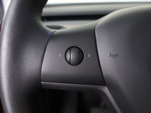 2021 Tesla Model Y Long Range AWD - 22921173 - 41