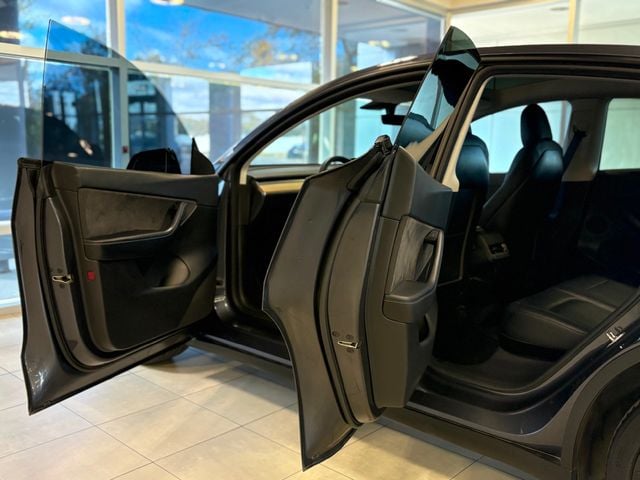 2021 Tesla Model Y Long Range AWD - 22934921 - 9