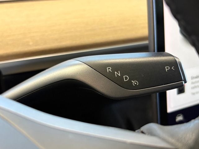 2021 Tesla Model Y Long Range AWD - 22934921 - 19