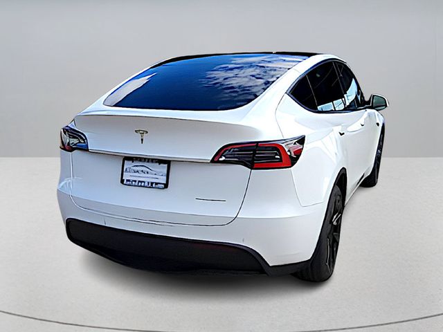 2021 Tesla Model Y Long Range AWD with 20'' Induction Wheels - 22935840 - 4