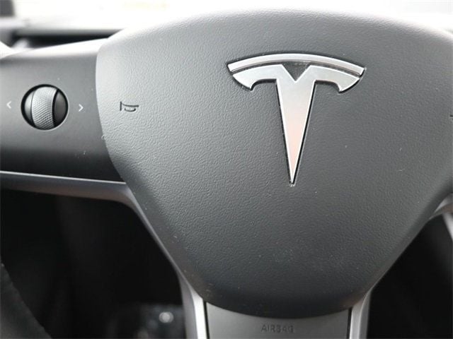 2021 Tesla Model Y Standard Range RWD - 22924276 - 24