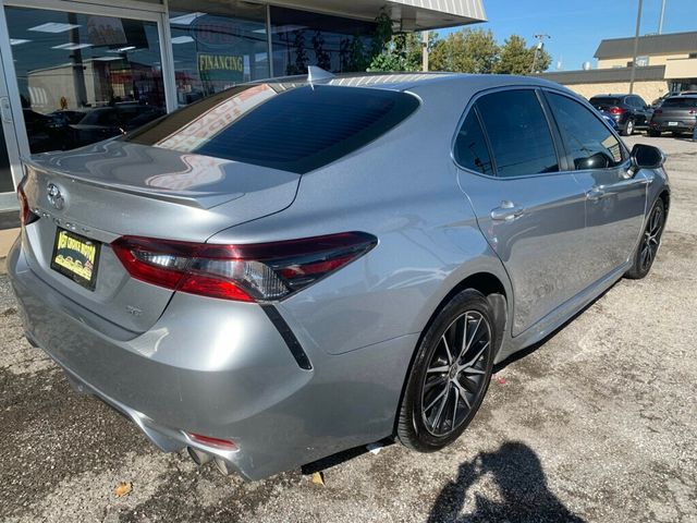 2021 Toyota Camry SE Nightshade Automatic - 22939922 - 18