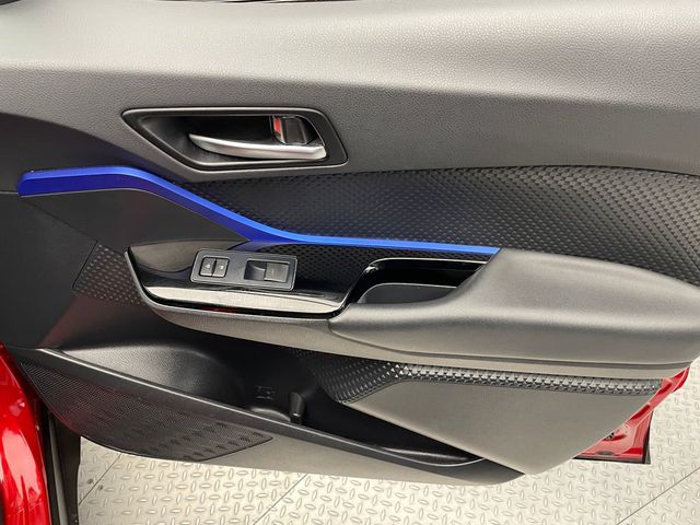 2021 Toyota C-HR LE FWD - 22937511 - 13