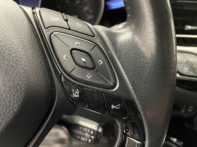 2021 Toyota C-HR LE FWD - 22937511 - 21