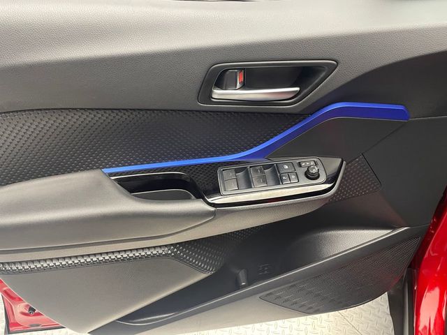 2021 Toyota C-HR LE FWD - 22937511 - 8