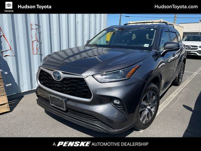 2021 Toyota Highlander - 5TDGBRCH1MS532455