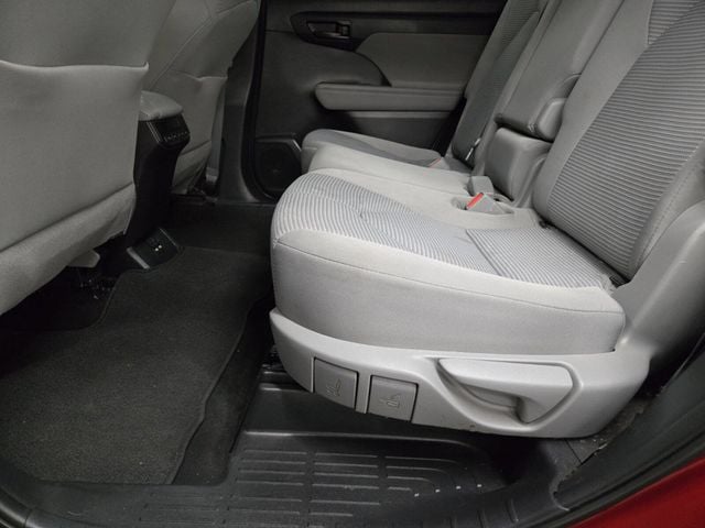 2021 Toyota Highlander LE FWD - 22919170 - 8