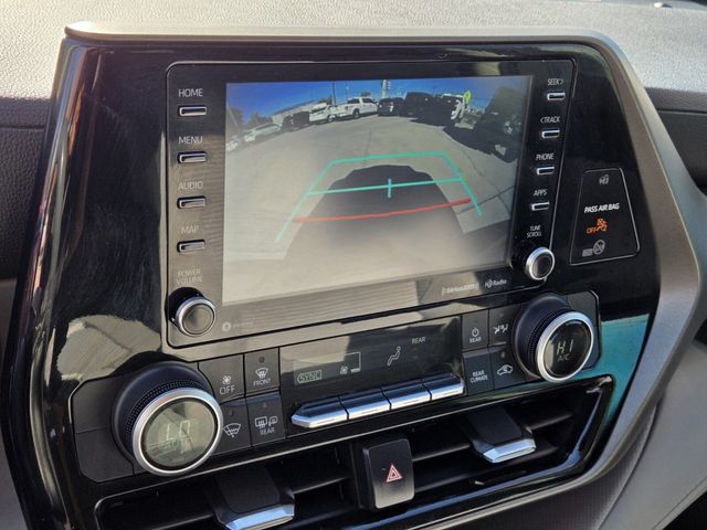 2021 Toyota Highlander LE FWD - 22936730 - 17