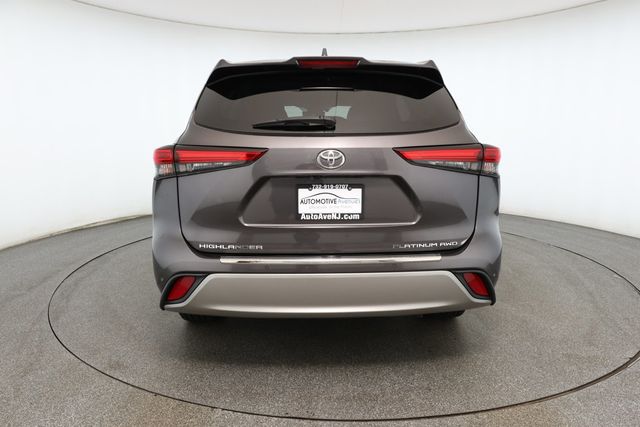 2021 Toyota Highlander Platinum AWD - 22901170 - 4