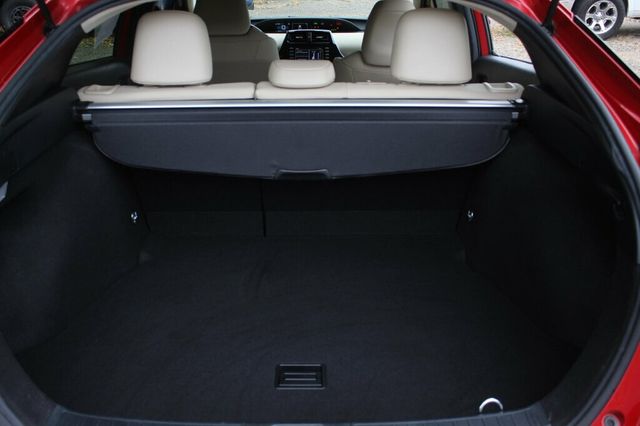 2021 Toyota Prius HYBRID XLE SEDAN W/ LEATHER HEATED SEATS, HEATED STEERING WHEEL - 22932707 - 32
