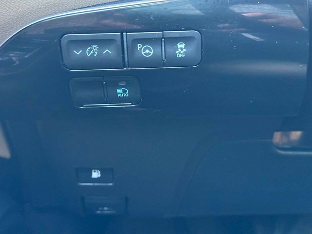 2021 Toyota Prius LE - 22909636 - 34