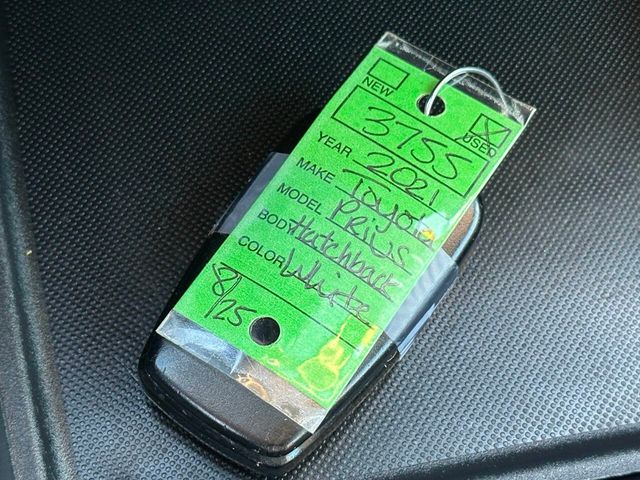 2021 Toyota Prius LE - 22909636 - 51