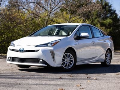 2021 Toyota Prius XLE