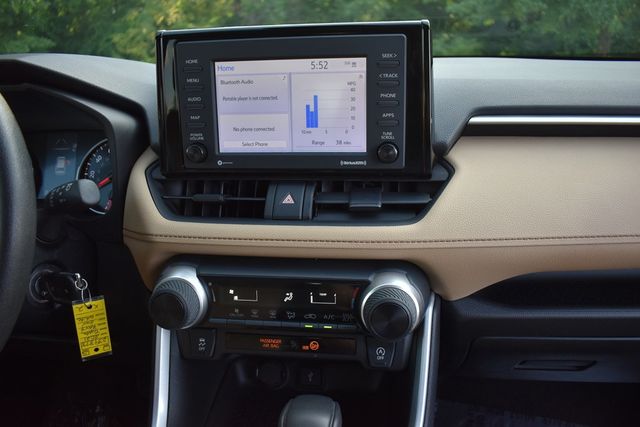 2021 Toyota RAV4 LE AWD - 22884557 - 14