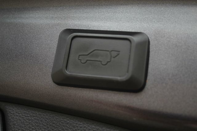 2021 Toyota RAV4 ONE OWNER AWD HYBRID XLE - 22934685 - 30