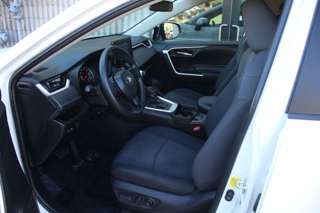 2021 Toyota RAV4 ONE OWNER AWD XLE  - 22924513 - 22
