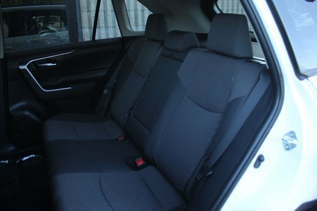 2021 Toyota RAV4 ONE OWNER AWD XLE  - 22924513 - 26