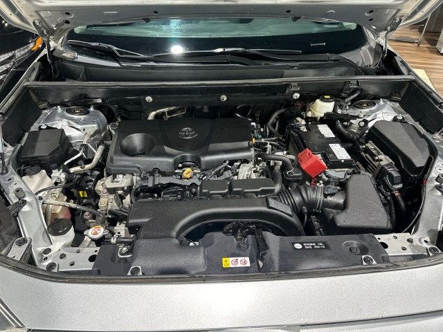 2021 Toyota RAV4 XLE AWD - 22415722 - 19
