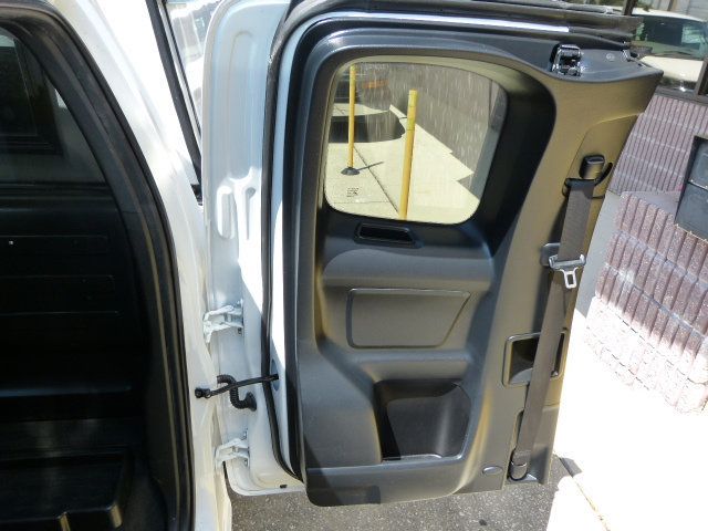 2021 Toyota Tacoma 2WD 2.7L 4CYL. GAS*EXTENDED CAB TRUCK*"ARE" TOPPER WITH LADDER RACK - 22917117 - 28