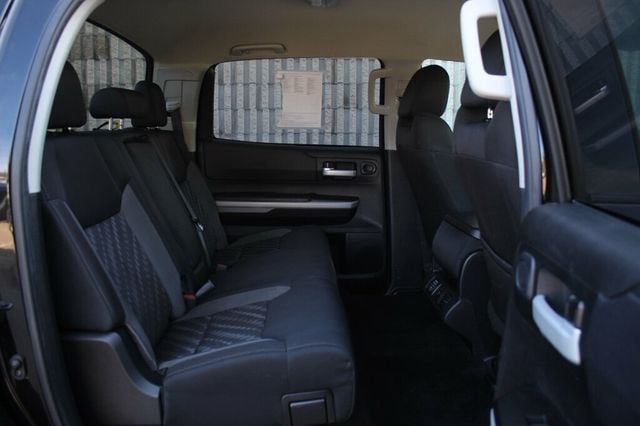 2021 Toyota Tundra 4WD SR5 CREWMAX  - 22900633 - 9