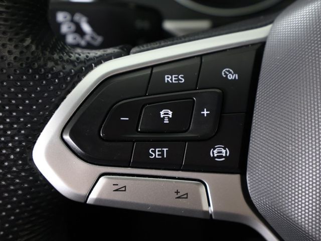 2021 Volkswagen Atlas Cross Sport 3.6L V6 SE w/Technology R-Line 4MOTION - 22922171 - 40