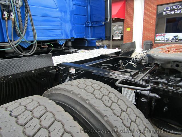 2021 Volvo 760  - 22906999 - 9