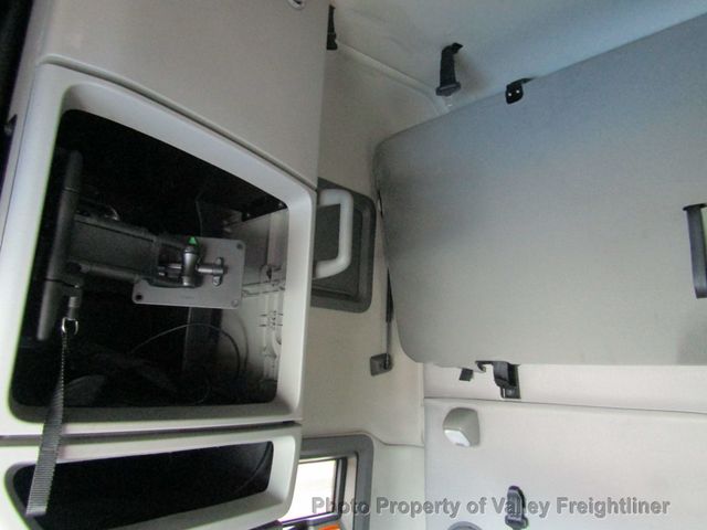 2021 Volvo 760  - 22906999 - 17