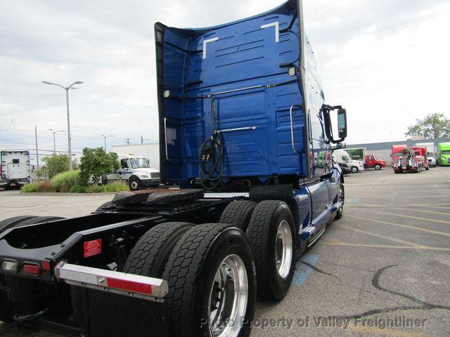 2021 Volvo 760  - 22906999 - 5