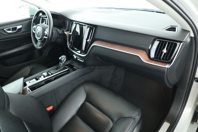2021 Volvo S60 T6 AWD Momentum *Ltd Avail* with Premium and Climate Packages - 22930930 - 21
