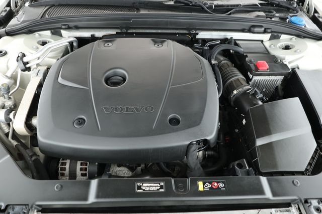 2021 Volvo S60 T6 AWD Momentum *Ltd Avail* with Premium and Climate Packages - 22930930 - 22