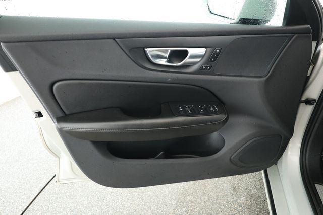 2021 Volvo S60 T6 AWD Momentum *Ltd Avail* with Premium and Climate Packages - 22930930 - 8