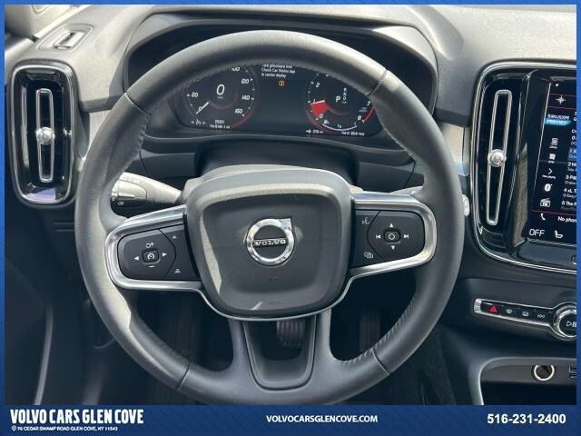 2021 Volvo XC40 Momentum - 22415684 - 12