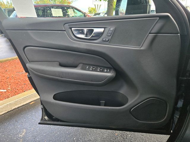 2021 Volvo XC60 Recharge T8 eAWD PHEV Inscription Expression - 22930482 - 21